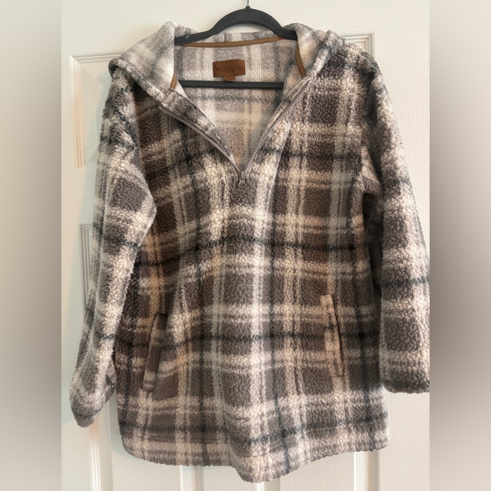Kookaburra by Ugg pullover